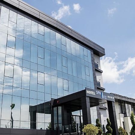 Hotel Spa Ice Resort Ghiroda Εξωτερικό φωτογραφία