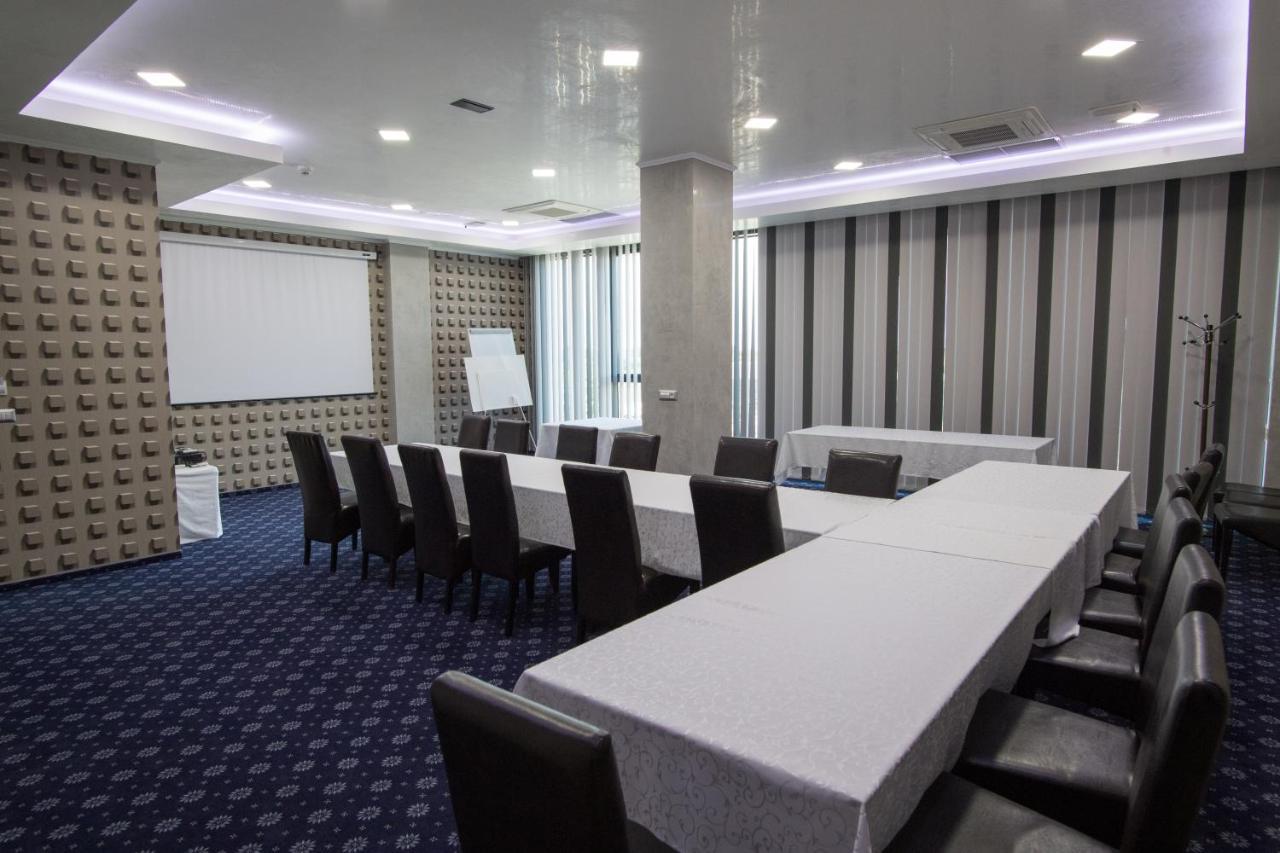 Hotel Spa Ice Resort Ghiroda Εξωτερικό φωτογραφία